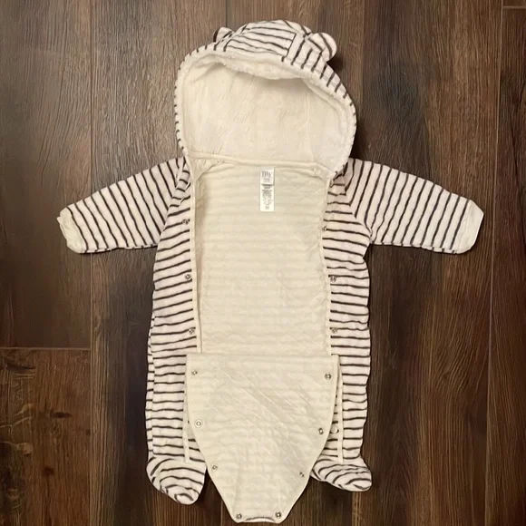 Nordstrom Baby Bunting. Size 6 mos. - Picture 4 of 4